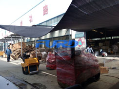 福瑞得機械微動態(tài)--座駕壓路機、手扶壓路機、灌縫機包裝發(fā)貨